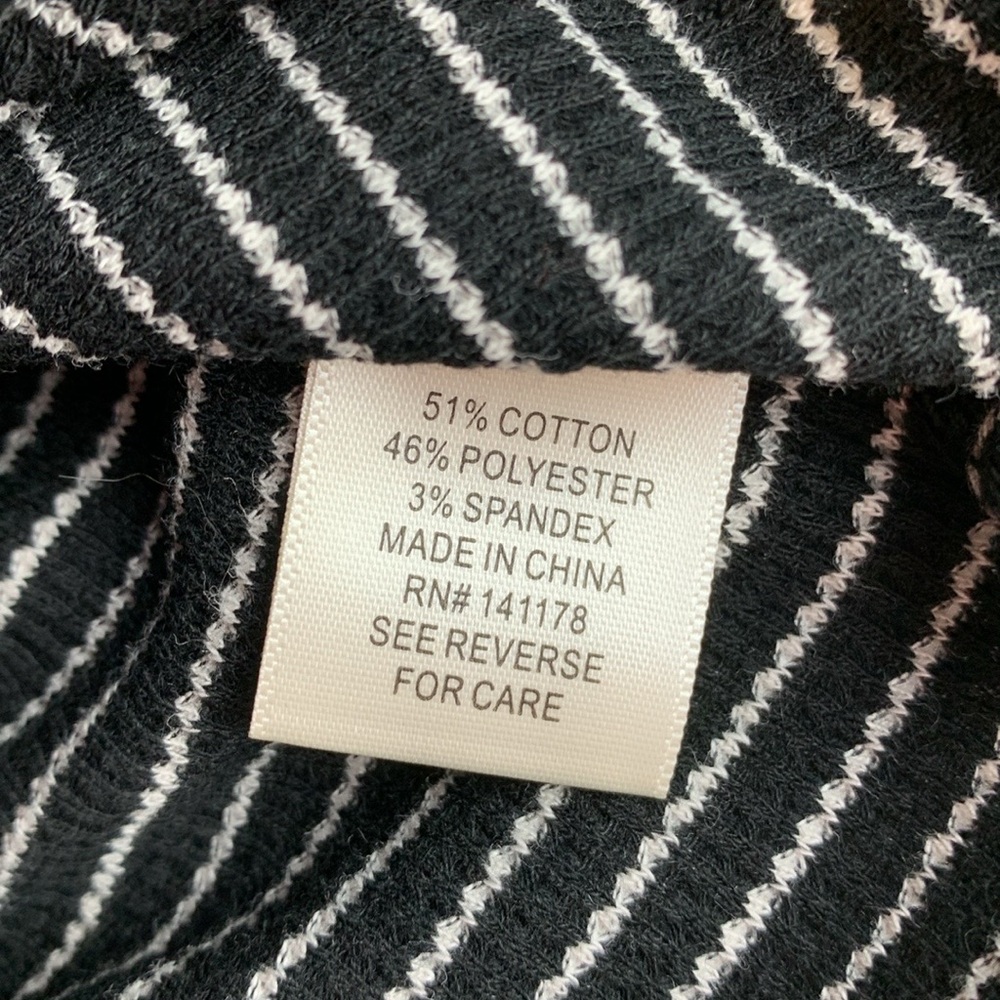 NWT Atelier by kirious black and white striped crop top zip collar - Picture 10 of 11